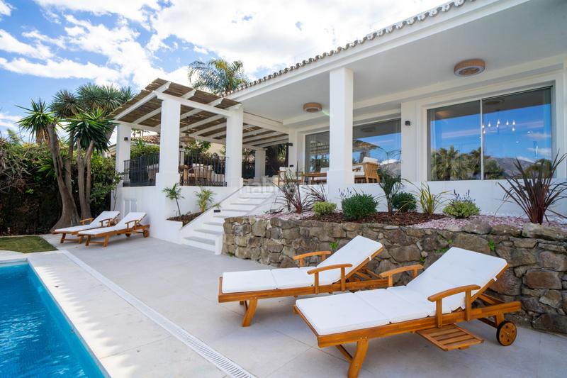 Foto 2b8f8b0e-62b7-4156-aa0b-049454c537f4. Casa amb aparcament piscina a Nueva Andalucía centro Marbella