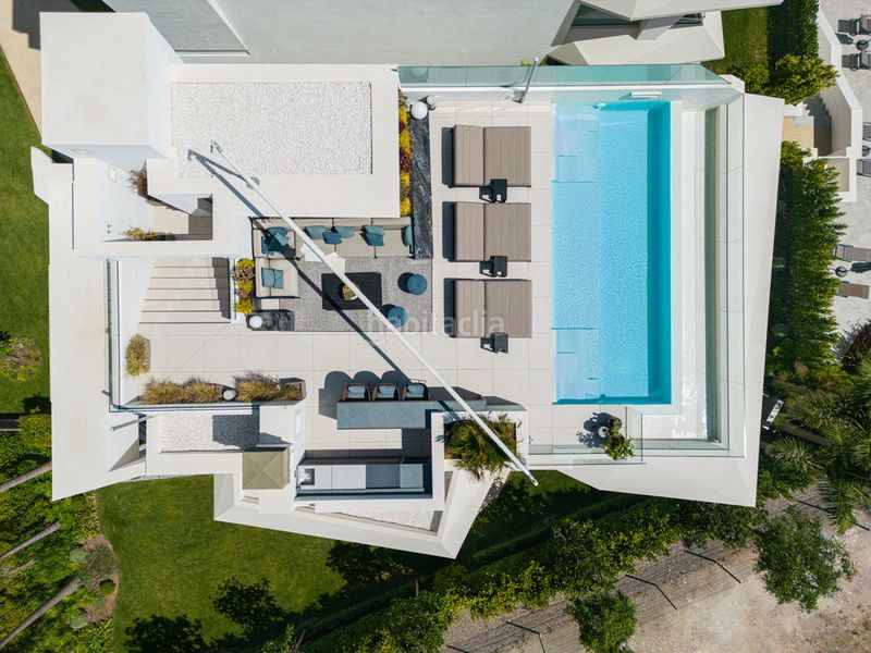 Foto 111ec8f0-8006-4874-a977-f673d4883333. Casa a Nueva Andalucía centro Marbella