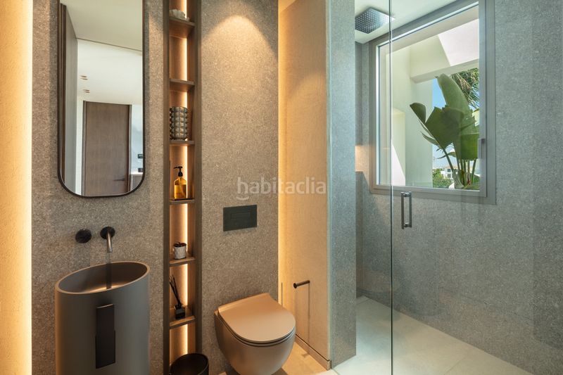 Foto 49b5a1c1-2458-43ba-85a8-1dce56588078. Casa a Nueva Andalucía centro Marbella