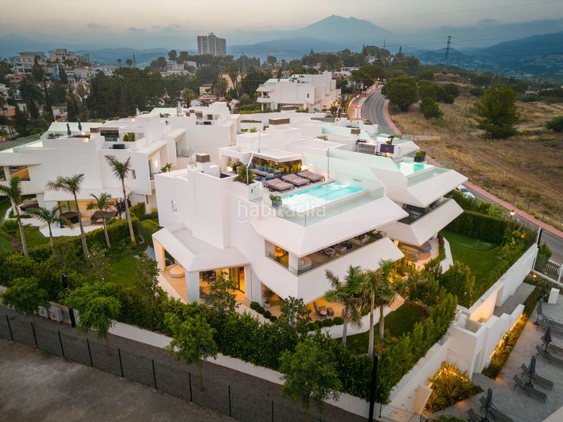 Foto bed3653f-14b8-464e-8a55-72f2f7f4d9e6. Casa a Nueva Andalucía centro Marbella