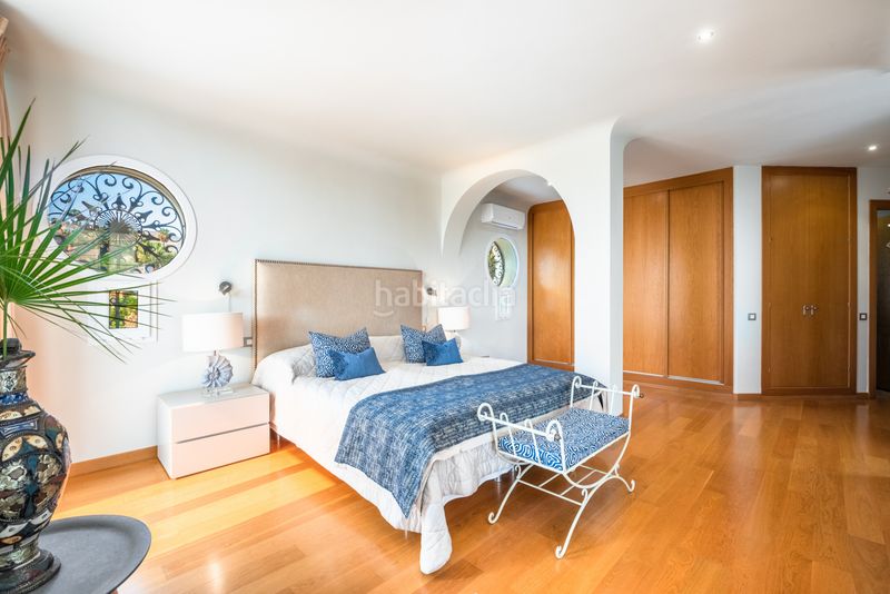Foto 1064cf21-74a3-4e68-8785-c7e690b66186. Casa amb aparcament piscina a Nueva Andalucía centro Marbella