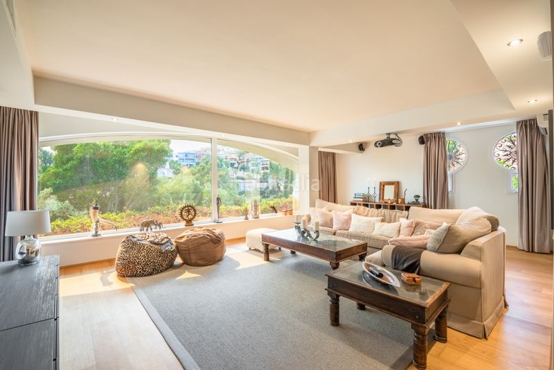 Foto 2c0dc3ed-39fd-4994-98c6-ad7dd7124825. Casa amb aparcament piscina a Nueva Andalucía centro Marbella