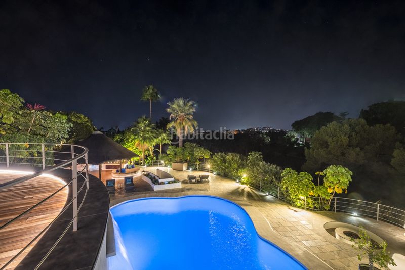 Foto 480576da-5be3-44f5-b53f-0c981c592537. Casa amb aparcament piscina a Nueva Andalucía centro Marbella