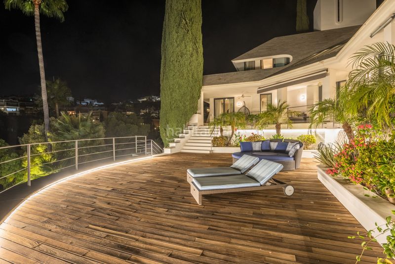 Foto b8e0f515-3592-4841-9465-073e4e68dee6. Casa amb aparcament piscina a Nueva Andalucía centro Marbella