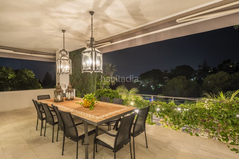 Foto e419bafc-a909-4f0b-b2d0-61be40c5b666. Casa amb aparcament piscina a Nueva Andalucía centro Marbella