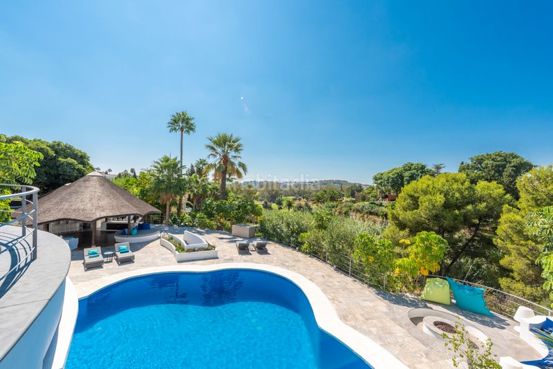Foto e5f22449-5d28-4868-997d-fc13179c75e6. Casa amb aparcament piscina a Nueva Andalucía centro Marbella