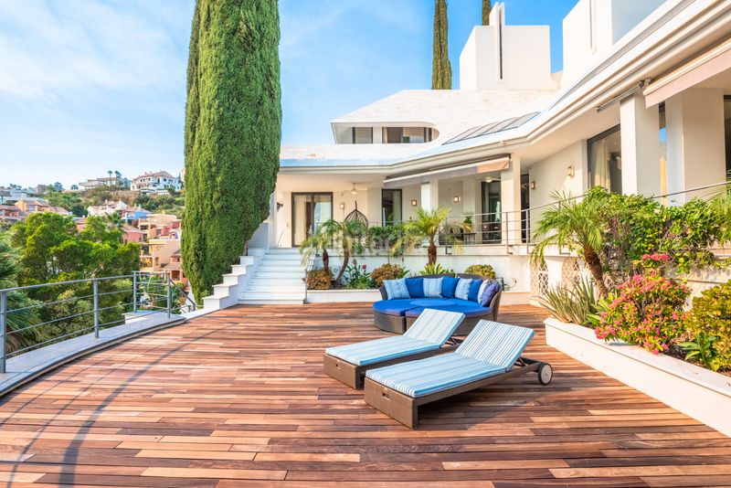 Foto f7a06b86-fb9e-4a43-add5-cb607f571ccb. Casa amb aparcament piscina a Nueva Andalucía centro Marbella