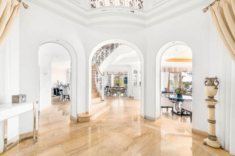 Foto 2482cb92-bcfa-49d5-bfc8-9a69092e9aa6. Casa con parcheggio piscina in Casco Antiguo Marbella