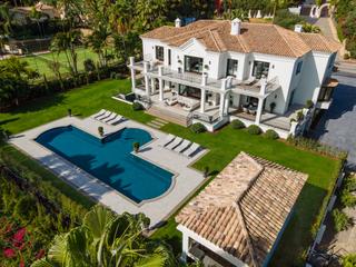 Maison à Casco Antiguo. Villa en venta en sierra blanca, marbella