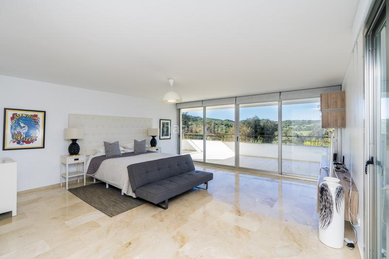 Foto 0b0d3665-6dbf-4053-b6ac-e5d78ac529ee. House with parking pool in puerto de Sotogrande-la marina Sotogrande