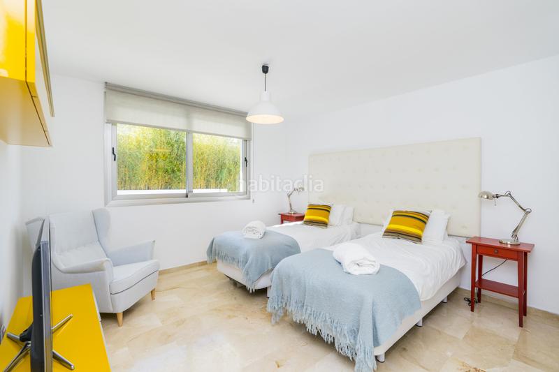 Foto 33ea36de-e58a-4227-8779-0c0265083aa8. House with parking pool in puerto de Sotogrande-la marina Sotogrande