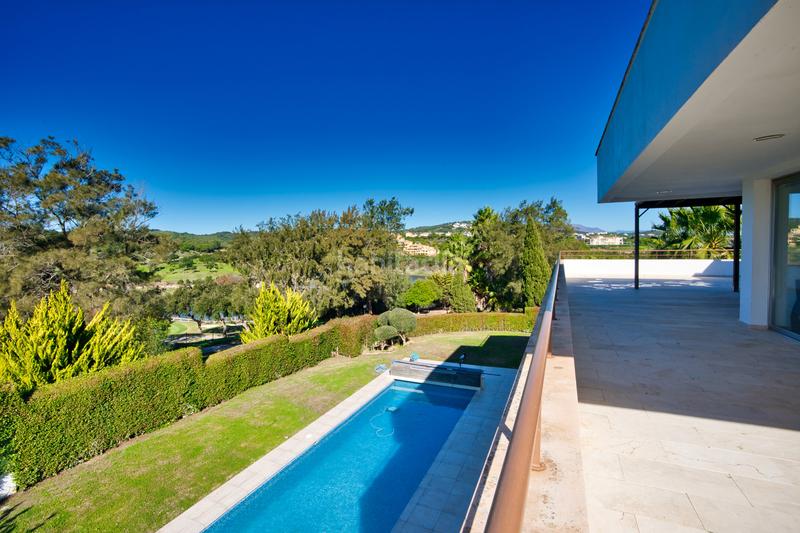 Foto 9cf3aebc-d05f-4467-b66e-635a59e3023b. House with parking pool in puerto de Sotogrande-la marina Sotogrande