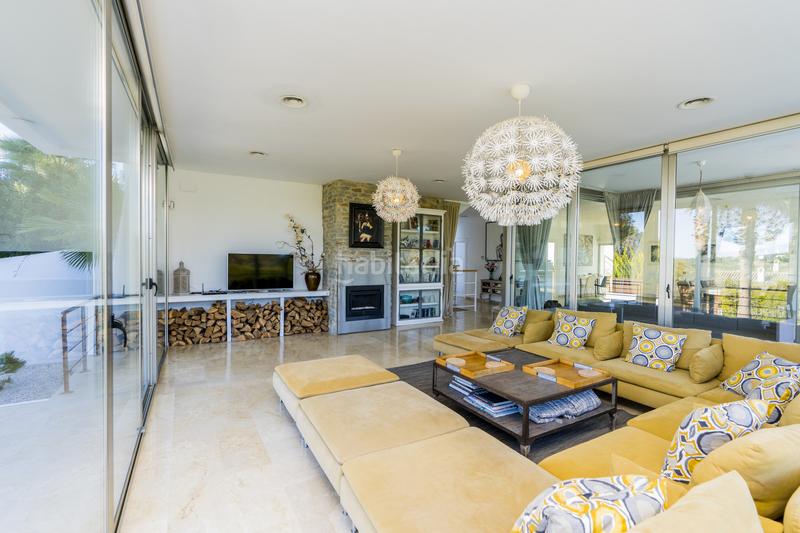 Foto a00a54fe-ff94-459e-b268-dd641b5770a1. House with parking pool in puerto de Sotogrande-la marina Sotogrande