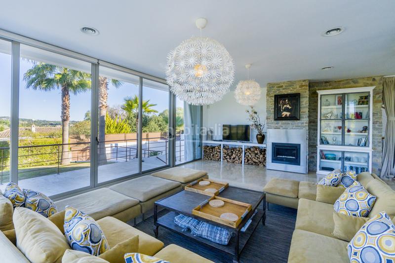 Foto a3fea93f-48e4-4601-aa38-b6a86a29b937. House with parking pool in puerto de Sotogrande-la marina Sotogrande