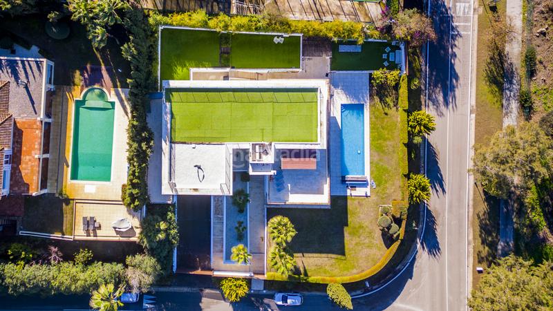 Foto d9b36d27-abbc-4292-bd97-6e792966338a. House with parking pool in puerto de Sotogrande-la marina Sotogrande