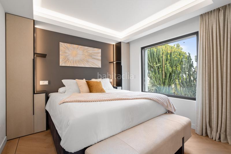 Foto 12fb4b51-2c1c-4fff-bc1a-c7090314bd6d. Casa en camino molino 1 villa renovada de alta gama en venta con vistas al mar, jardines y ubicación privilegiada en Marbella