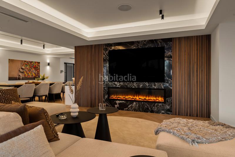 Foto f8933bd6-f973-421d-b5f1-dfa82d1ea480. Casa en camino molino 1 villa renovada de alta gama en venta con vistas al mar, jardines y ubicación privilegiada en Marbella
