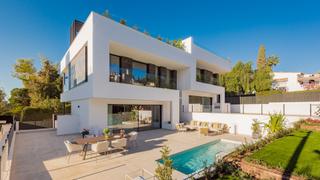 Casa a Casco Antiguo. Villa en venta en sierra blanca, marbella