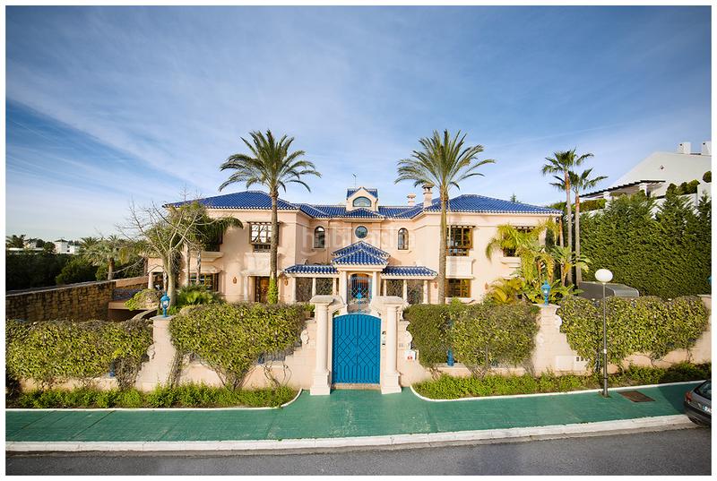 Foto 1241c08a-a1c4-408c-8fc2-96fffbe7456e. House with parking pool in Casco Antiguo Marbella