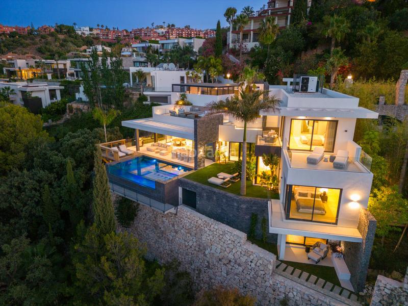 Foto c434a234-58b3-4af0-90f7-891ea1d4cf39. Casa con parcheggio piscina in Casco Antiguo Marbella