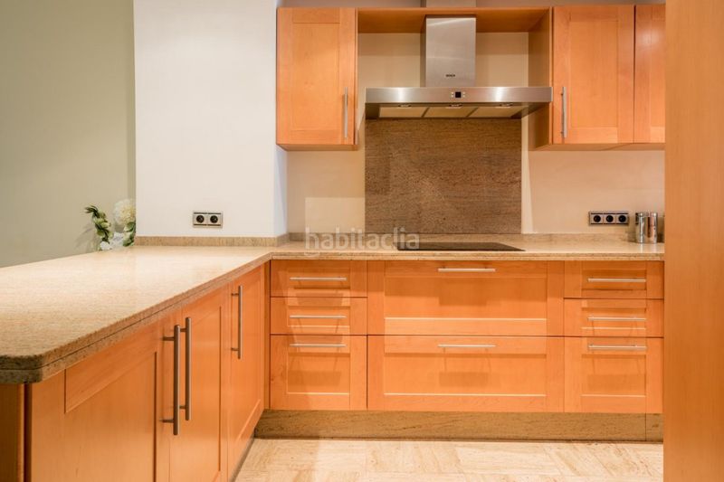 Foto 9b904b56-f105-4ad3-af9e-bd8bc426b594. Apartament amb piscina a Casco Antiguo Marbella