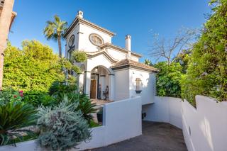 Casa a Casco Antiguo. Elegante villa viviendo en el corazón de marbella centro