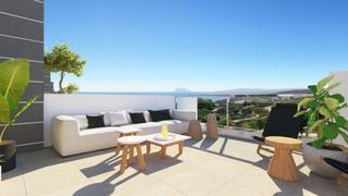 Maison jumelée à Puerto de Sotogrande-La Marina. Adosado en venta en sotogrande