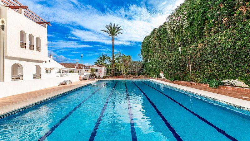 Foto 9e7d92ae-15bf-467a-a66d-d4bfc954e45f. Apartament amb piscina a Nueva Andalucía centro Marbella