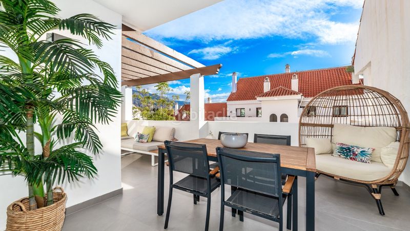 Foto e446beb7-8d7b-43ee-84ae-b83dcb89338a. Apartament amb piscina a Nueva Andalucía centro Marbella