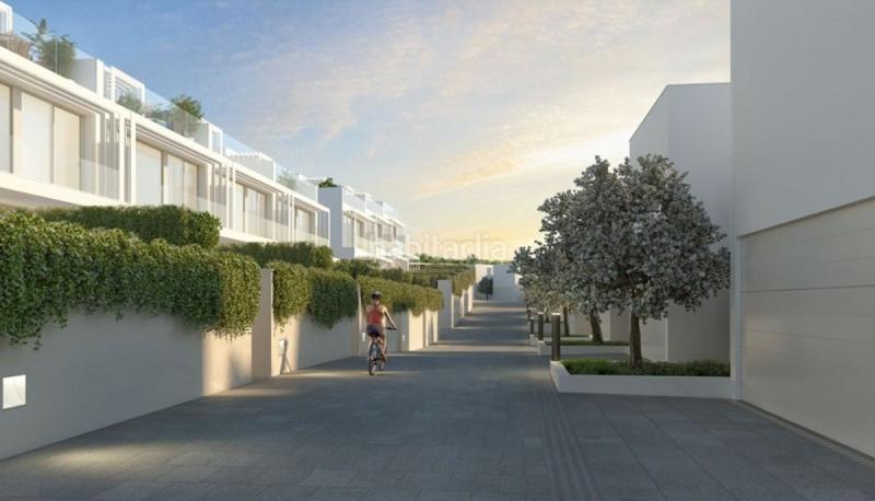 Foto 4bace73a-7cbb-4979-bb63-780b33d291ff. Casa villa en venta en Centro Estepona