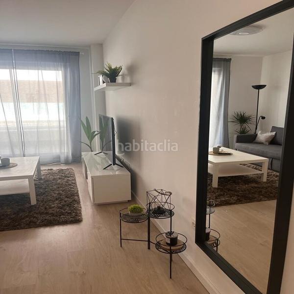 Foto 9993c8e9-eec2-43c6-9094-abbb7ba2a933. Piccolo appartamento con parcheggio piscina in Nueva Andalucía centro Marbella