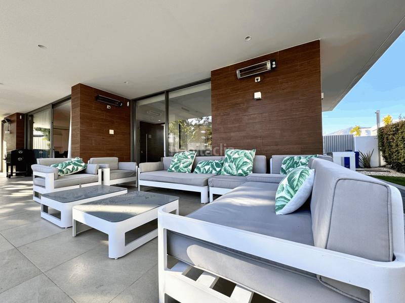Foto 062a5779-65af-4f1f-a824-81b71ccbe395. Miete haus in dos hermanas ii 12 in Paraiso - Barronal Estepona