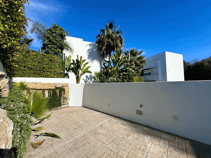 Foto e2a991de-2160-43f5-b398-330b2596f96c. Miete haus in dos hermanas ii 12 in Paraiso - Barronal Estepona