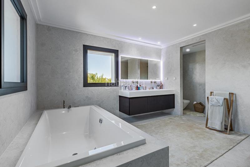 Foto 7834e73e-68b4-49c3-bc77-efb82d0fb452. Lloguer casa amb calefacció aparcament piscina a Benahavís