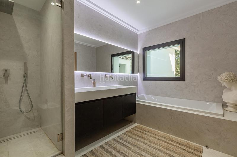 Foto 16ceb577-e0fa-445e-88ca-df44f5f5bee5. Rent house with heating parking pool in Benahavís pueblo Benahavís