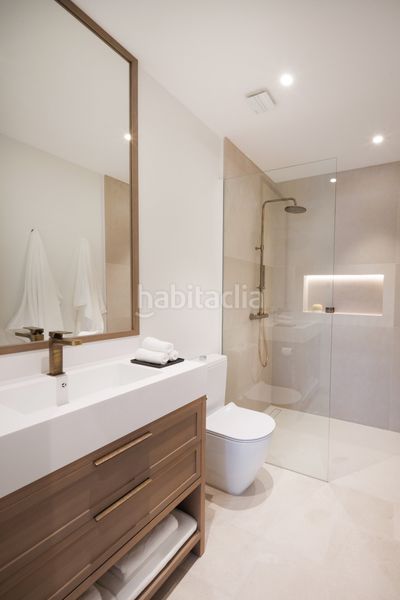Foto 43d7cb62-c9cc-4acc-b61e-c1514bd4175e. Casa amb piscina a Casco Antiguo Marbella
