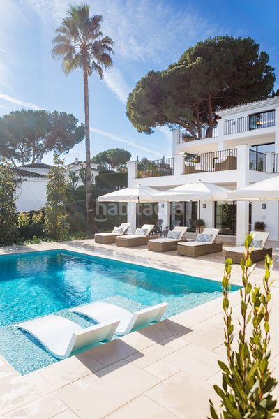Foto d4f219aa-74ba-4cb2-99e1-280eec4d6208. Casa amb piscina a Casco Antiguo Marbella