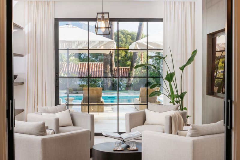 Foto f57aa1bc-d649-49c9-ad47-d8504e49981c. Casa amb piscina a Casco Antiguo Marbella