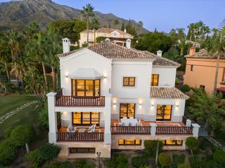 Haus in Casco Antiguo. Impresionante casa adosada en la capellania, marbella