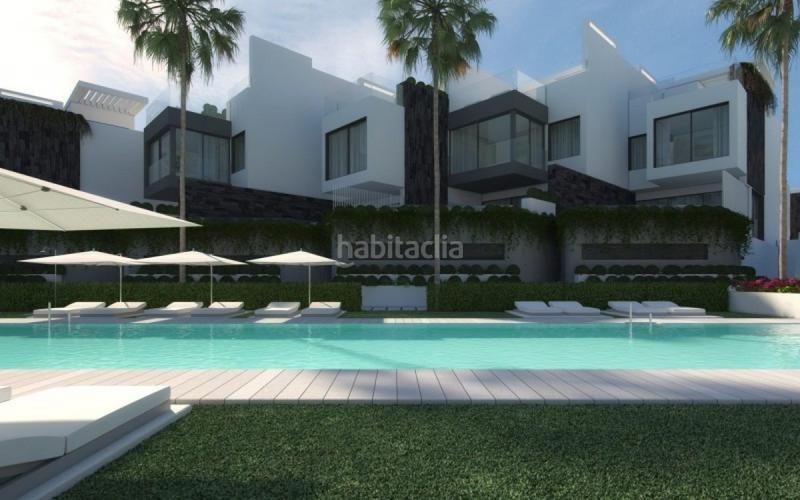 Foto 2619ddd8-d721-4e43-8cd1-d71a66b01156. Casa adosada adosado en venta en Centro Estepona