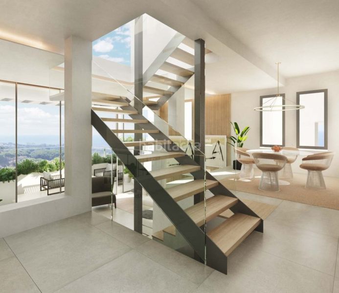 Foto e697ab0f-ff22-444f-b21a-3386452919e3. Casa adossada amb aparcament piscina a Casco Antiguo Marbella