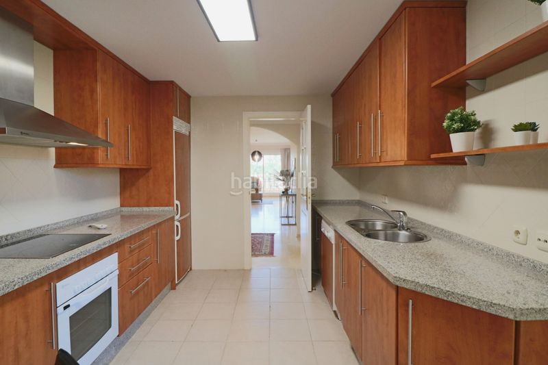 Foto 7a4ac2ec-ca78-407f-bbf0-42cac4c61bf5. Apartament amb aparcament piscina a Casco Antiguo Marbella
