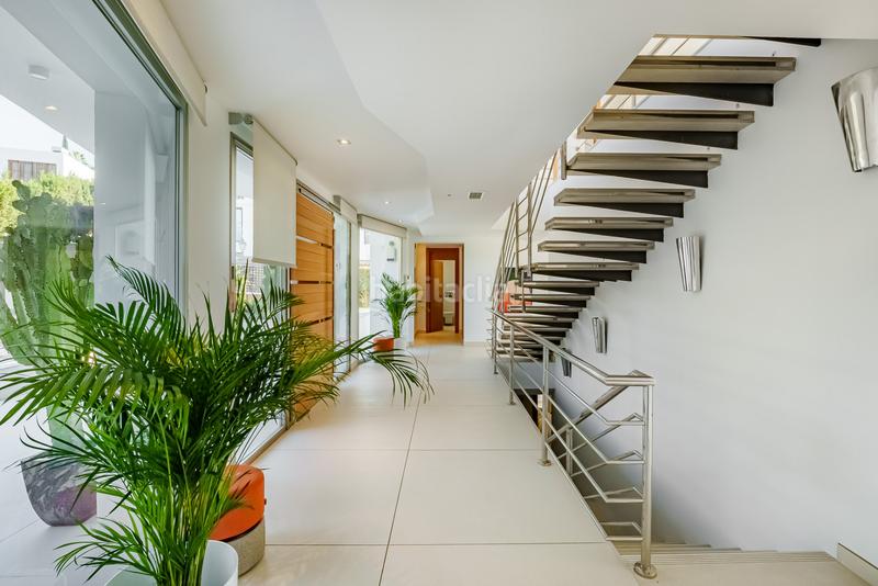 Foto a63ee9c8-832a-40a2-ae6e-a459ca81eac2. Maison avec parking piscine dans Nueva Andalucía centro Marbella