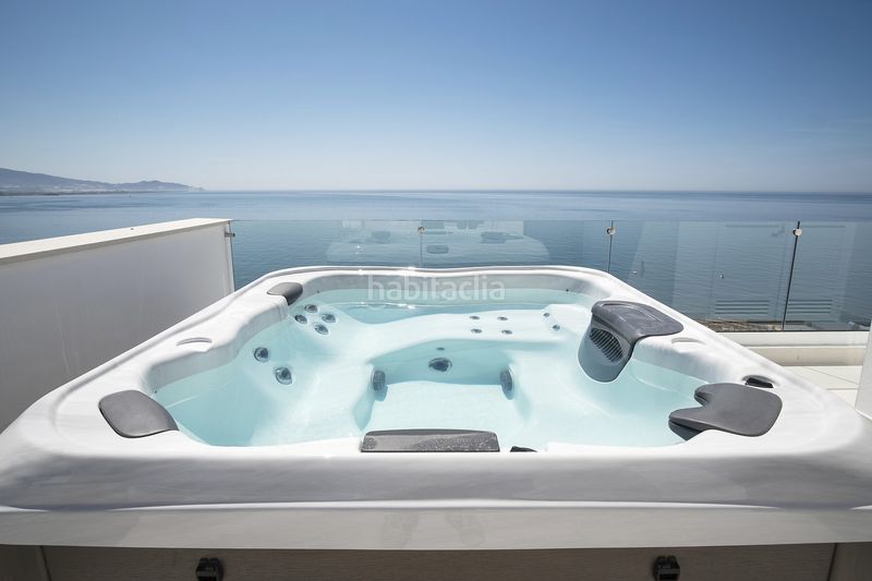 Foto db99655b-80ef-40d6-8686-3a64bbc745a6. Casa vida costera sofisticada villa de 5 dormitorios en Marbella