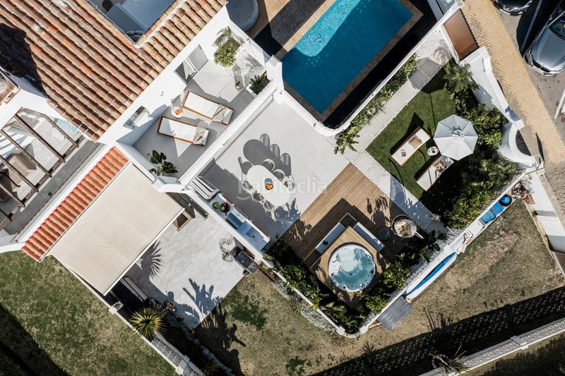 Foto 49874f04-2ada-4e29-8e2e-2c0f5ea4b670. Haus mit parking pool in Playa Bajadilla - Puertos Marbella