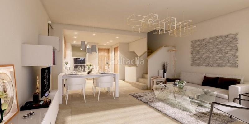 Foto fb4e0dca-e003-48bd-88f9-a3a9d0e7567d. Casa a schiera con parcheggio piscina in Centro Estepona