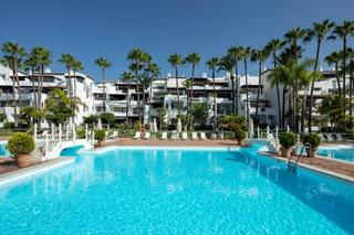 Apartament a Puente Romano. Apartamento en planta baja en marbella golden mile
