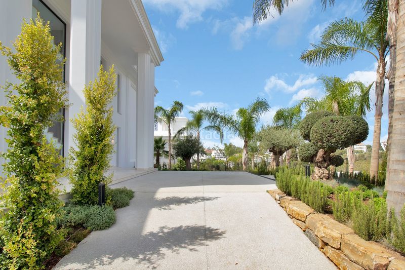 Foto c966f310-423d-4c25-a2ae-24e2db15ad6e. Casa amb aparcament piscina a Casco Antiguo Marbella