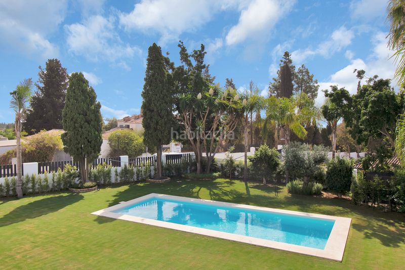 Foto d2d1513d-f5b9-4cf8-929d-9e2c47ac6b25. Casa amb aparcament piscina a Casco Antiguo Marbella