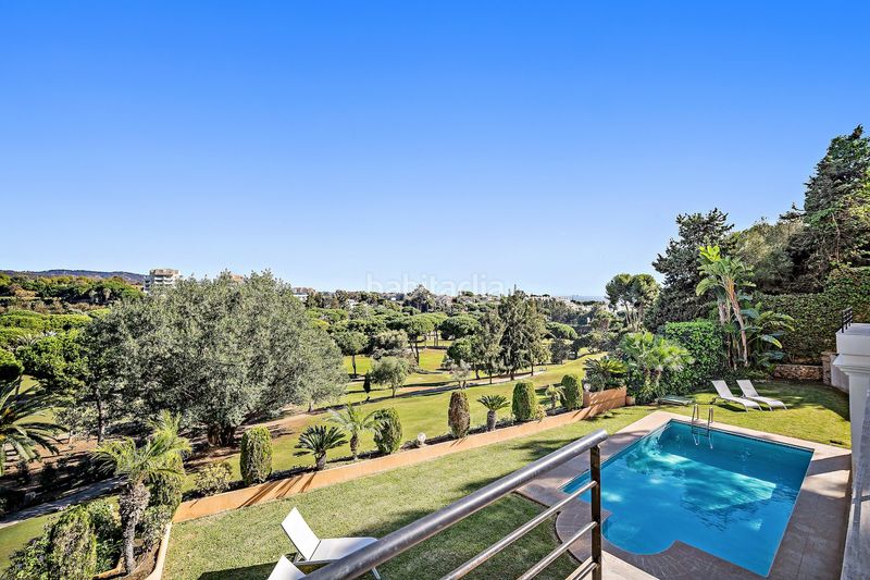 Foto 726781df-134a-45f1-a717-8d5dbce5c16c. Casa amb piscina a Casco Antiguo Marbella